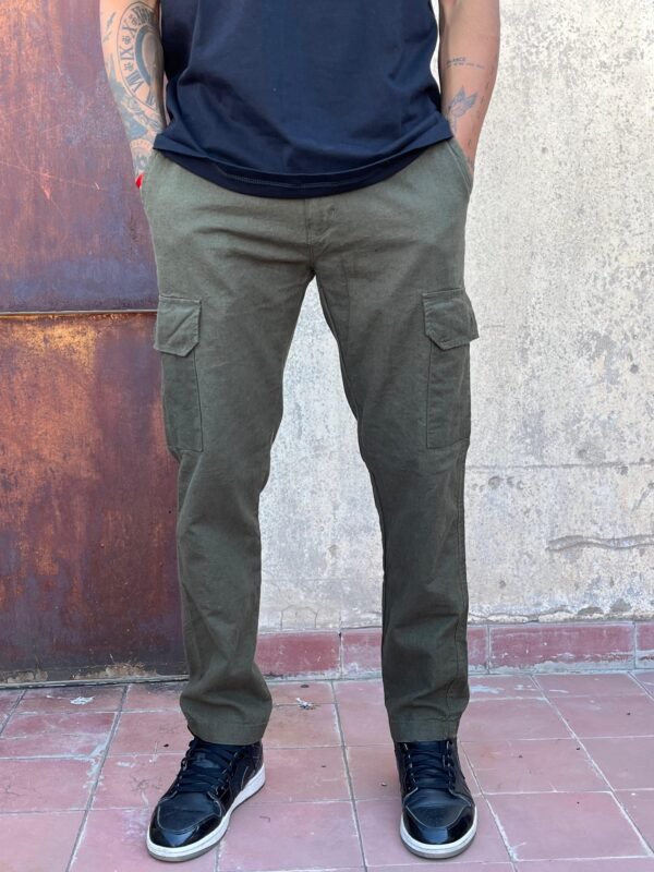Pantalón cargo lino - Image 4