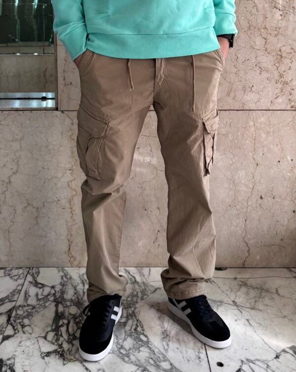 Pantalón cargo